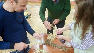 Для народних майстрів та художників Львівщини провели майстер-клас зі створення дідуха