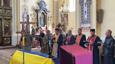 Дрогобиччина попрощалася із ще одним захисником