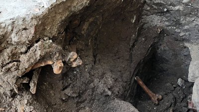 Біля Собору Святого Юра археологи віднайшли фундамент Церкви XIV- XV століття