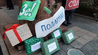 У Харкові пікетували Зеленського (ФОТО)