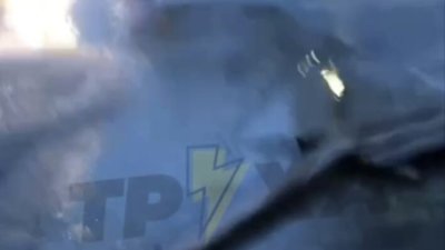 У Львові прорвало каналізацію, затоплює дорогу (ВІДЕО)