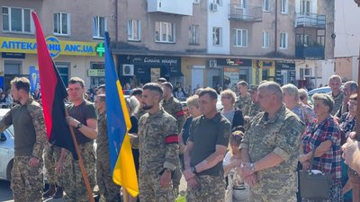 Дрогобиччина попрощалася із ще одним Героєм – стебничанином Миколою Костем