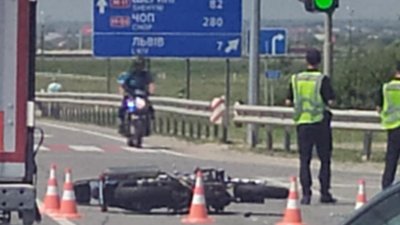 У Львові мотопатруль потрапив у ДТП (ФОТО, ВІДЕО)