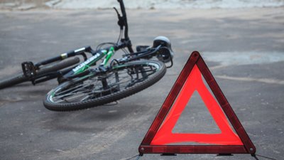 На Львівщині у ДТП загинула літня велосипедистка