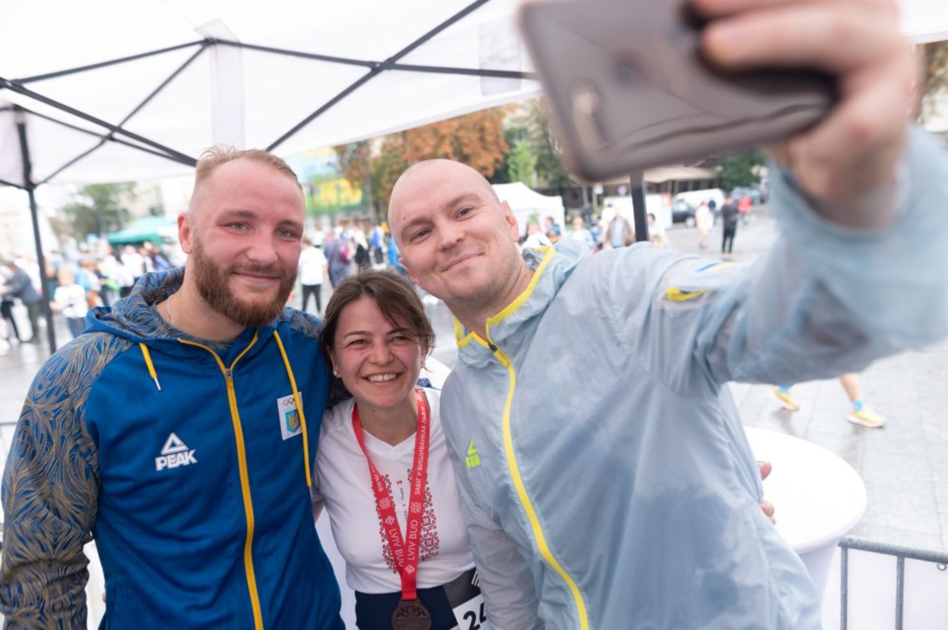 У центрі Львова провели забіг у вишиванках, фото ЛМР
