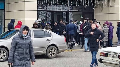 У Львові шукають вибухівку на території "Шувару" (ФОТО)
