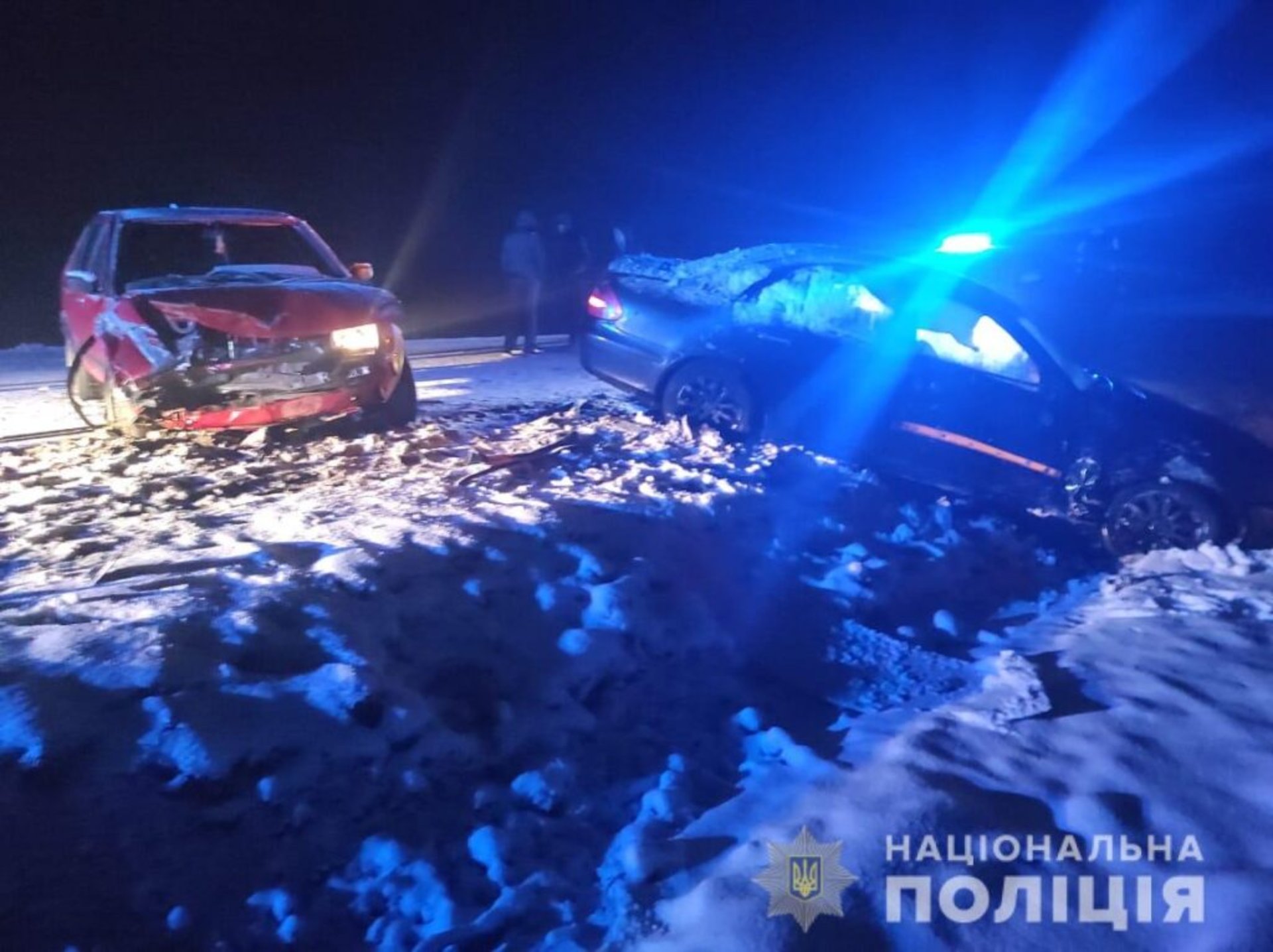 На Львівщині внаслідок лобового зіткнення автомобілів травмовані троє людей