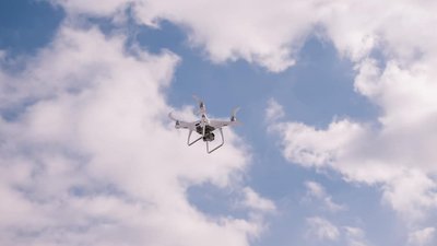 Жителів Львівщини закликають не використовувати безпілотні літальні апарати над об’єктами Міноборони