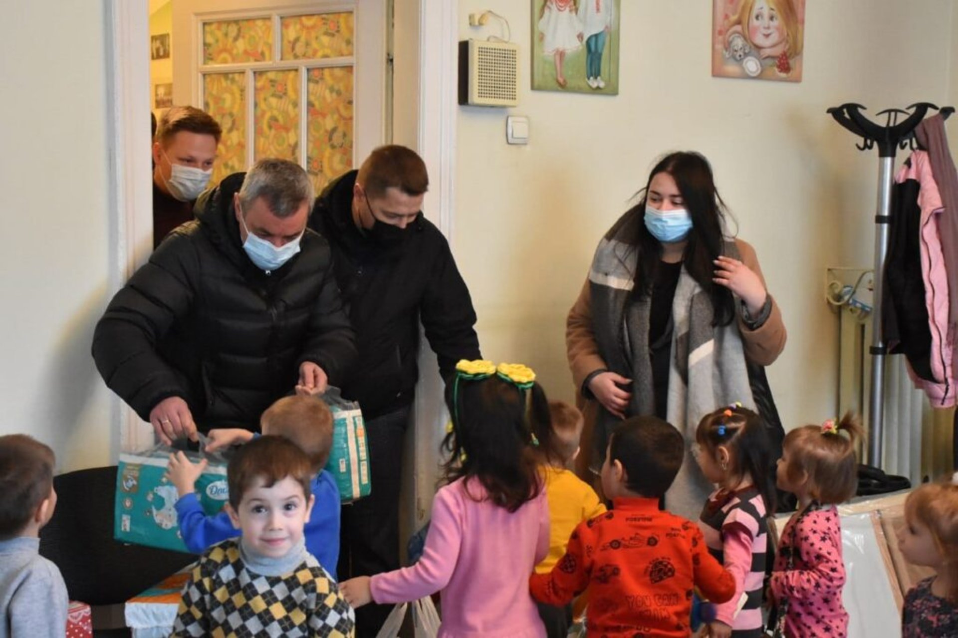 У Львові депутати відвідали кілька дитячих будинків, фото ЄС Львів