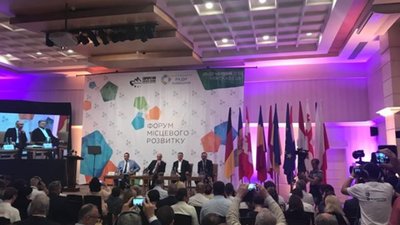 Росія не може контролювати демократичність виборів в Україні, - Порошенко у Трускавці