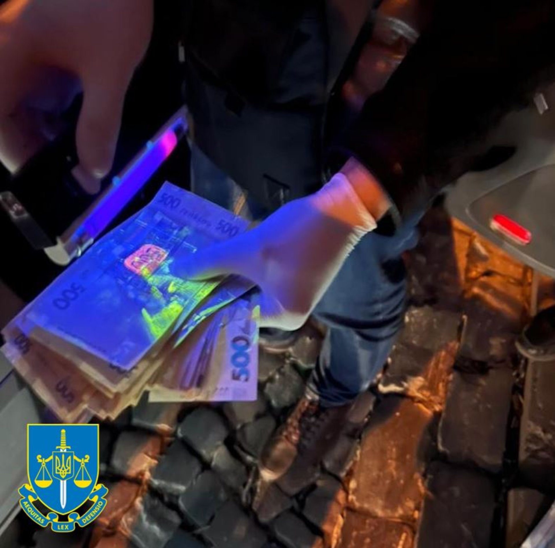 З незаконне переправлення призовників через кордон з Польщею брали 2 100 доларів США