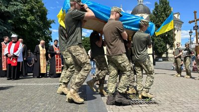 Львівщина зустріло тіло захисника України (ФОТО)