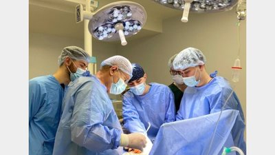 У Львові медики вилікували чоловіка, що роками мучився від судом через рідкісні пухлини підшлункової