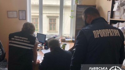 Збитки на понад 3,2 млн грн на закупівлі масок: викрили посадовця «Львіввугілля»