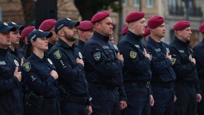 Україна завмерла у загальнонаціональній хвилині мовчання