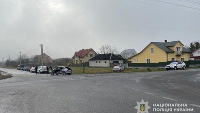 На трасі Львів-Луцьк не розминулись автомобілі