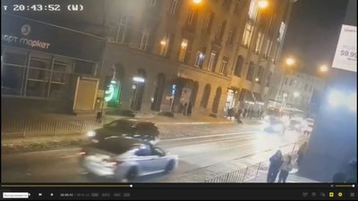 У Львові троє хлопців на самокатах побили чоловіка (ФОТО)