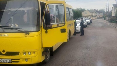 На Львівщині виявили нетверезого водія автобуса «Школярик»
