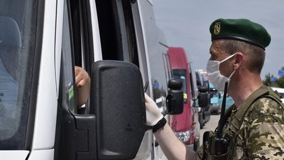 Пункт пропуску «Шегині» відкрили для проїзду легкового і вантажного транспорту
