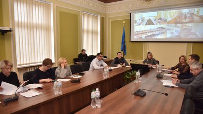 Екстрену медичну допомогу просять звільнити приміщення на Миколайчука у Львові