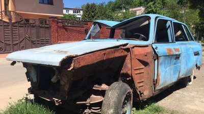 У Львові вулиці очищають від покинутих автомобілів (ФОТО, ВІДЕО)