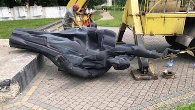 За два тижні липня на Львівщині демонтували ще 21 радянський памʼятник