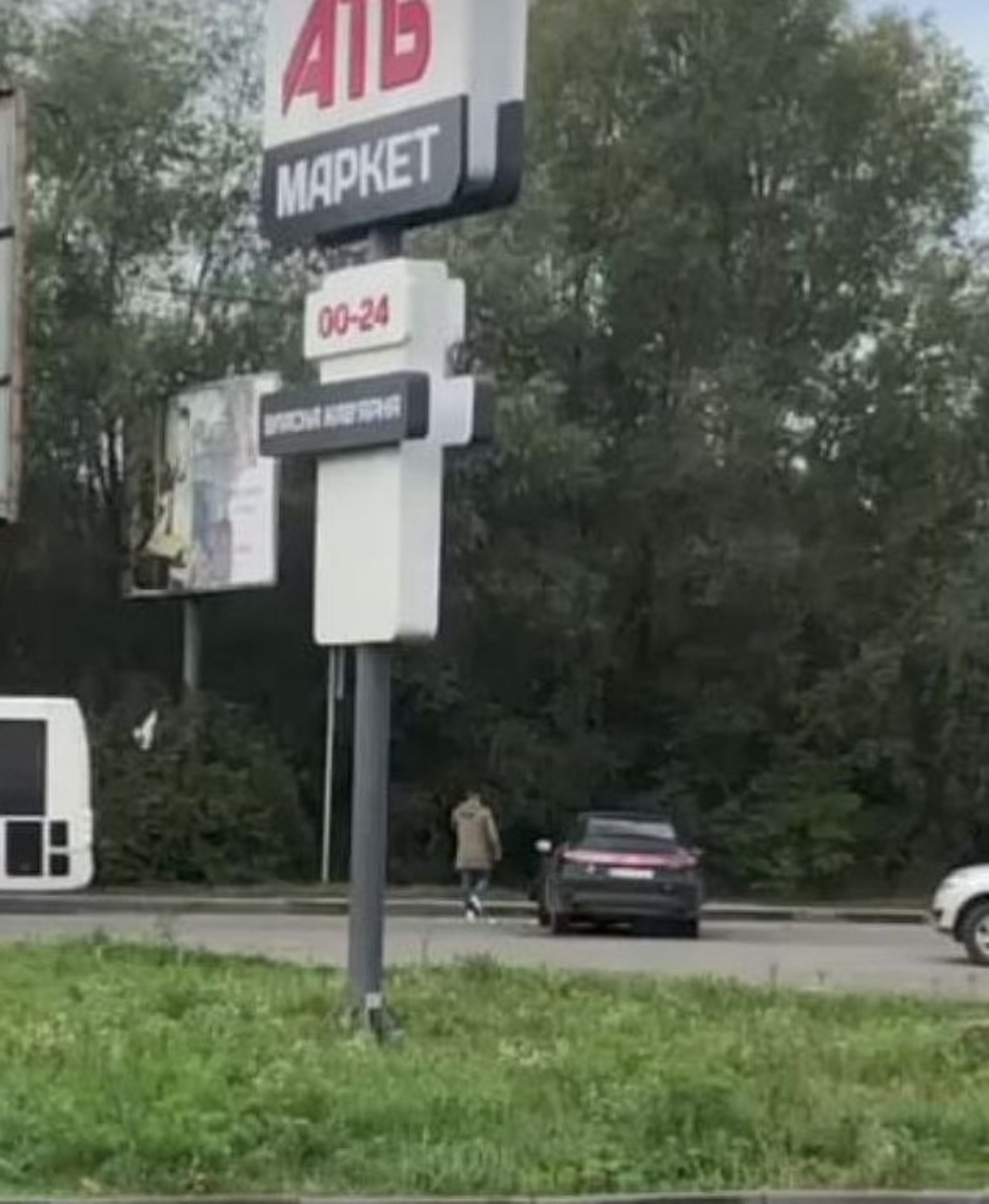 У Дрогобичі автобус не розминувся із автомобілем