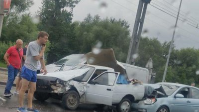 У Львові зіткнулися чотири автомобілі (ВІДЕО)