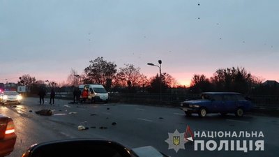 На Скнилівському мосту у Львові лобове зіткнення авто: загинув чоловік