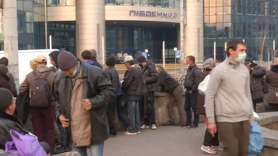 Як карантин вплинув на безхатченків та наркозалежних 
