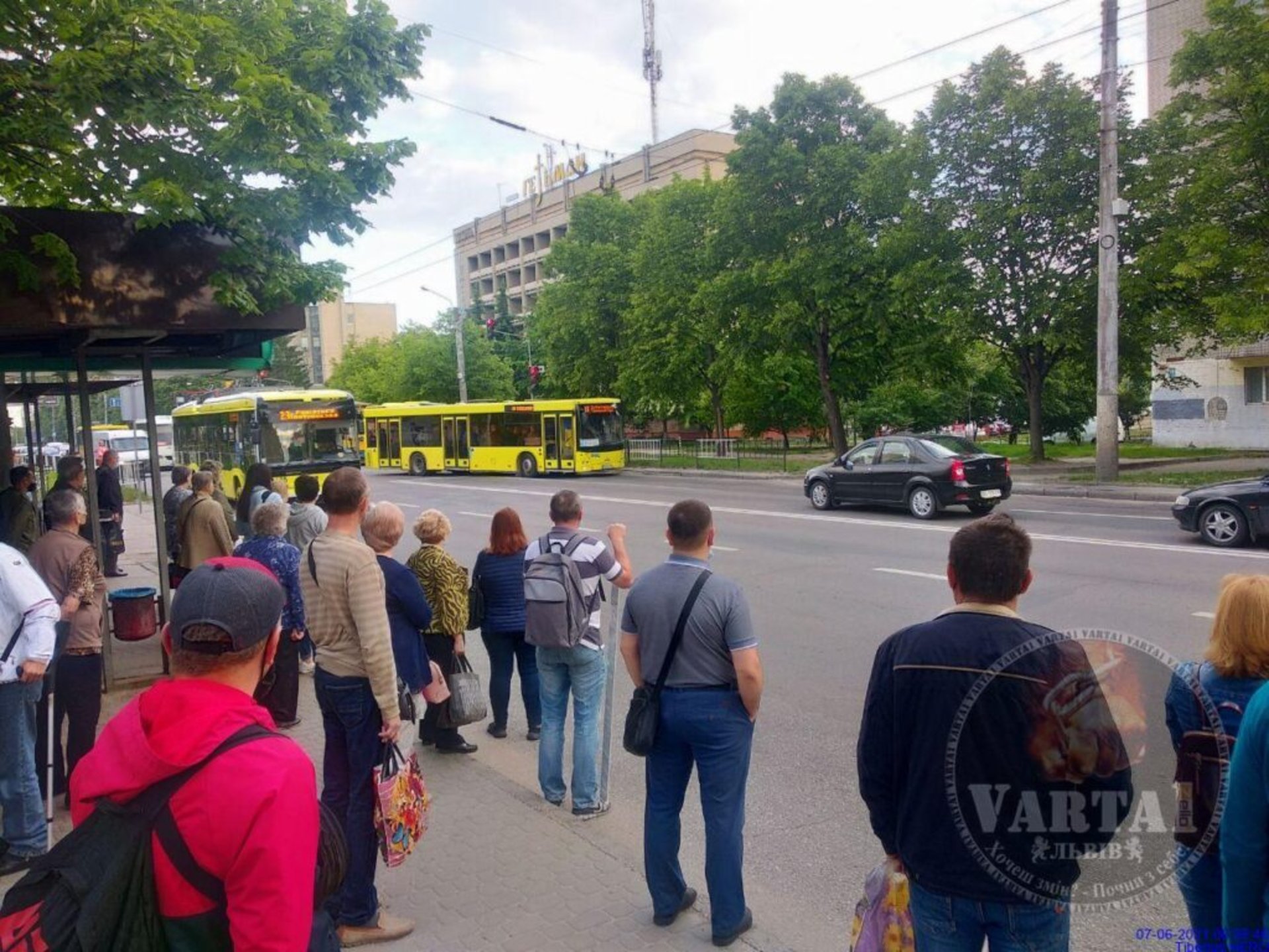 У Львові на Володимира Великого обірвалась тролейбусна лінія, фото Варта-1