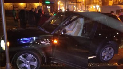 У центрі Одеси автомобіль із кандидатом у президенти  потрапив у ДТП (ФОТО)