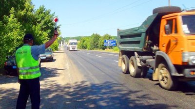 До уваги водіїв: на Львівщині прогнозують спеку, почали діяти обмеження руху на дорогах області