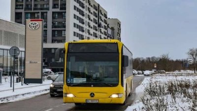 У Львові на найдовший маршрут виїхали великі автобуси
