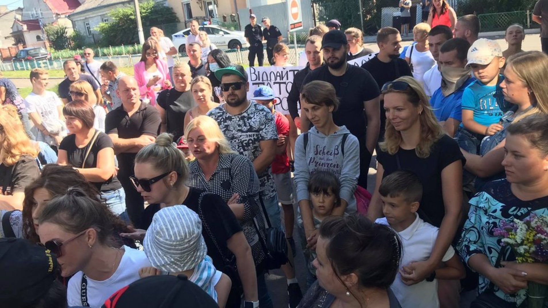 У Сокалі жінки шахтарів влаштували акцію протесту, фото Суспільне.Львів