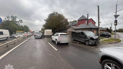 На трасі Львів - Шегині не розминулись автомобілі