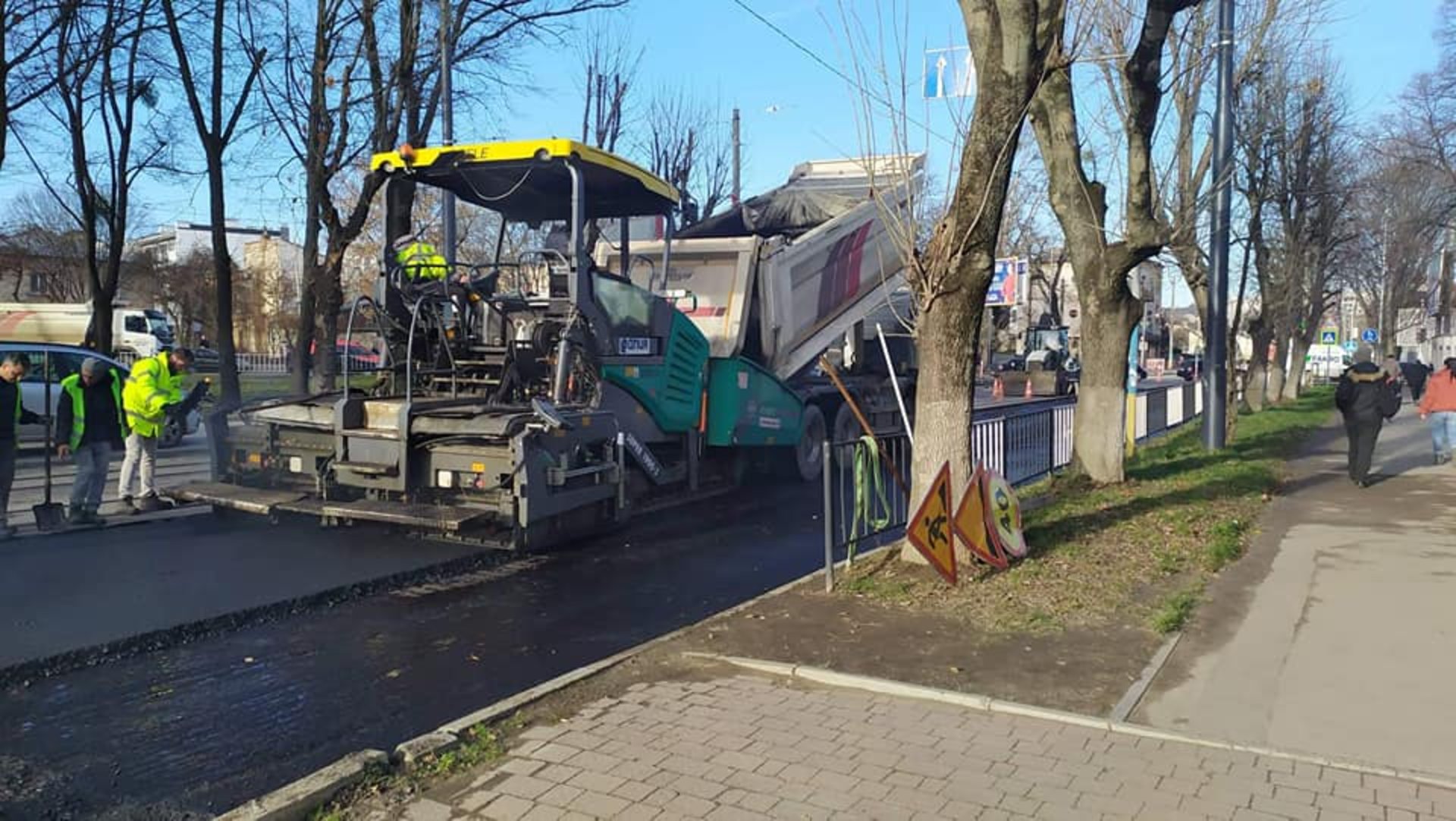 У Львові зупинили рух на Липинського. Фото ГО Зручне місто