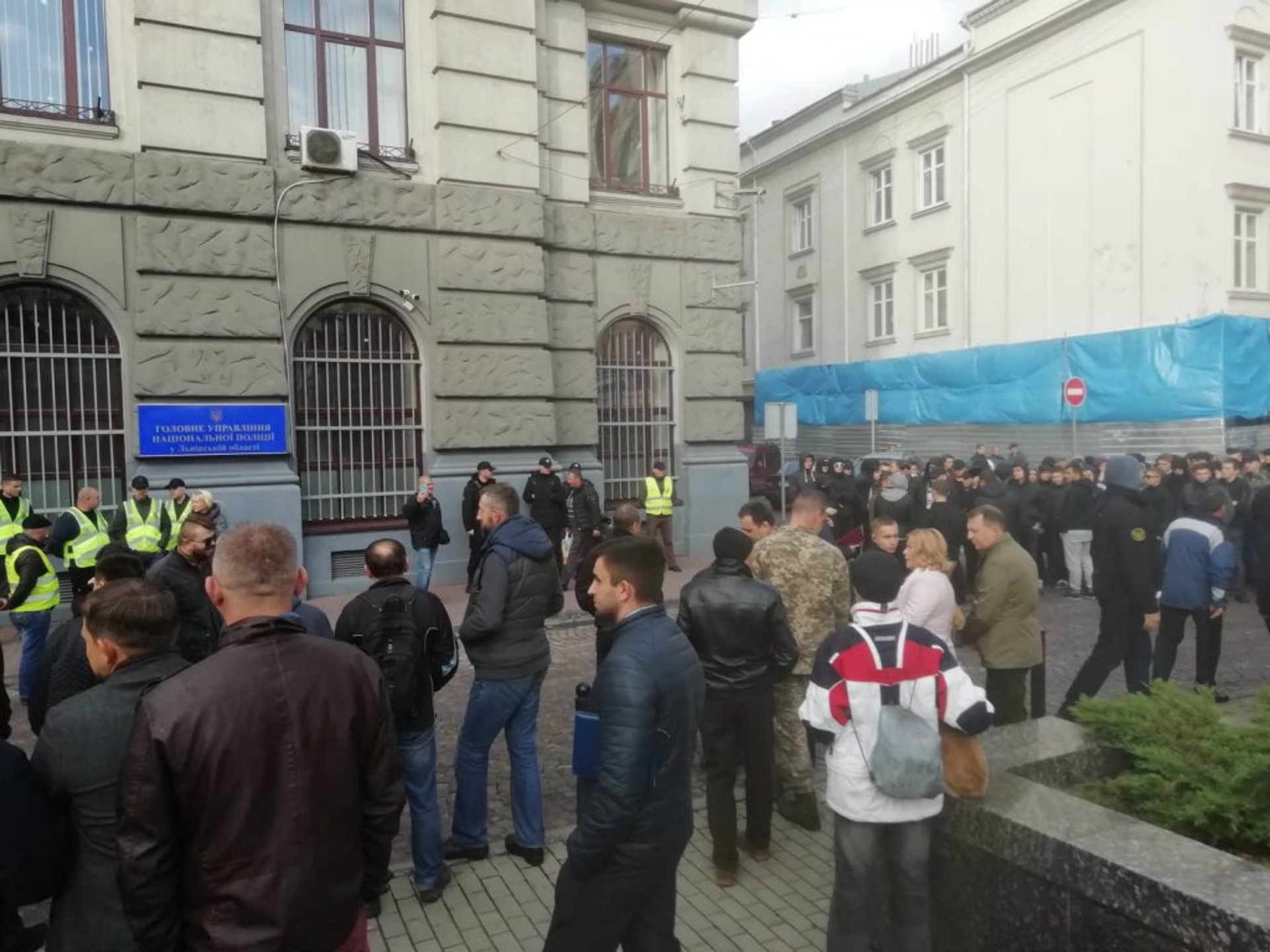 Як у Львові влаштували "Похорон честі Віконського". Фото: Суспільне.