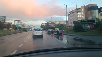 В Івано-Франківську навчальний автомобіль потрапив у аварію