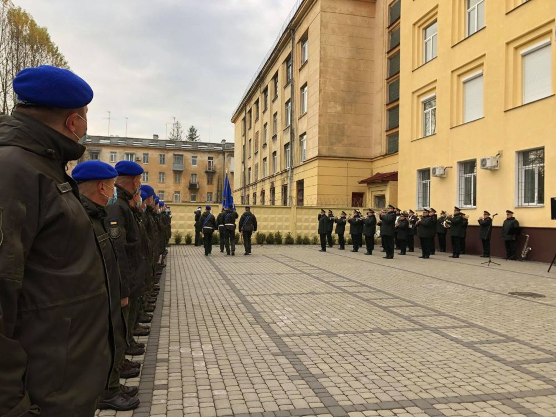 У Львові військові з нагоди Дня захисників і захисниць України отримали відзнаки, фото ЛМР