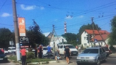 У Львові автомобіль поліції врізався у мотоцикл - постраждало 2 людей