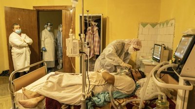 У Львові медичний коледж перетворився на тимчасову лікарню (ФОТО)