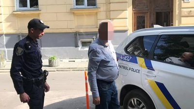 У центрі Львова 67-річний пенсіонер вчиняв крадіжки у кафе та ресторанах (ФОТО)