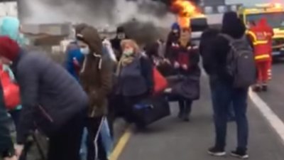 В Угорщині посеред дороги спалахнув автобус із українцями (ВІДЕО)