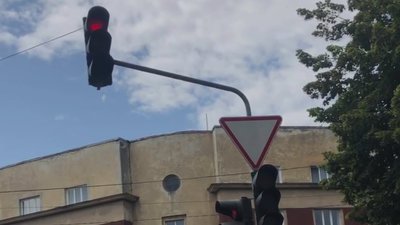 У Львові містяни знайшли нервовий світлофор (ВІДЕО)