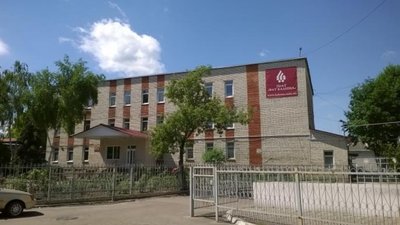 На Львівщині спалах коронавірусу серед працівниць фабрики: двоє жінок в лікарні, одна померла