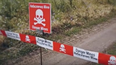 Біля Львова другу добу лежить 250-кілограмова авіабомба