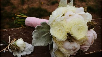 На Стрийщині під час карантину вихідного дня, на весільну церемонію у храмі зібралося багато людей без масок