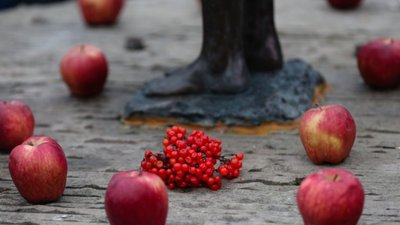 Росія взяла на себе відповідальність за злочини радянського режиму - Петро Порошенко