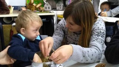 На Львівщині дітей вчили виготовляти годівниці